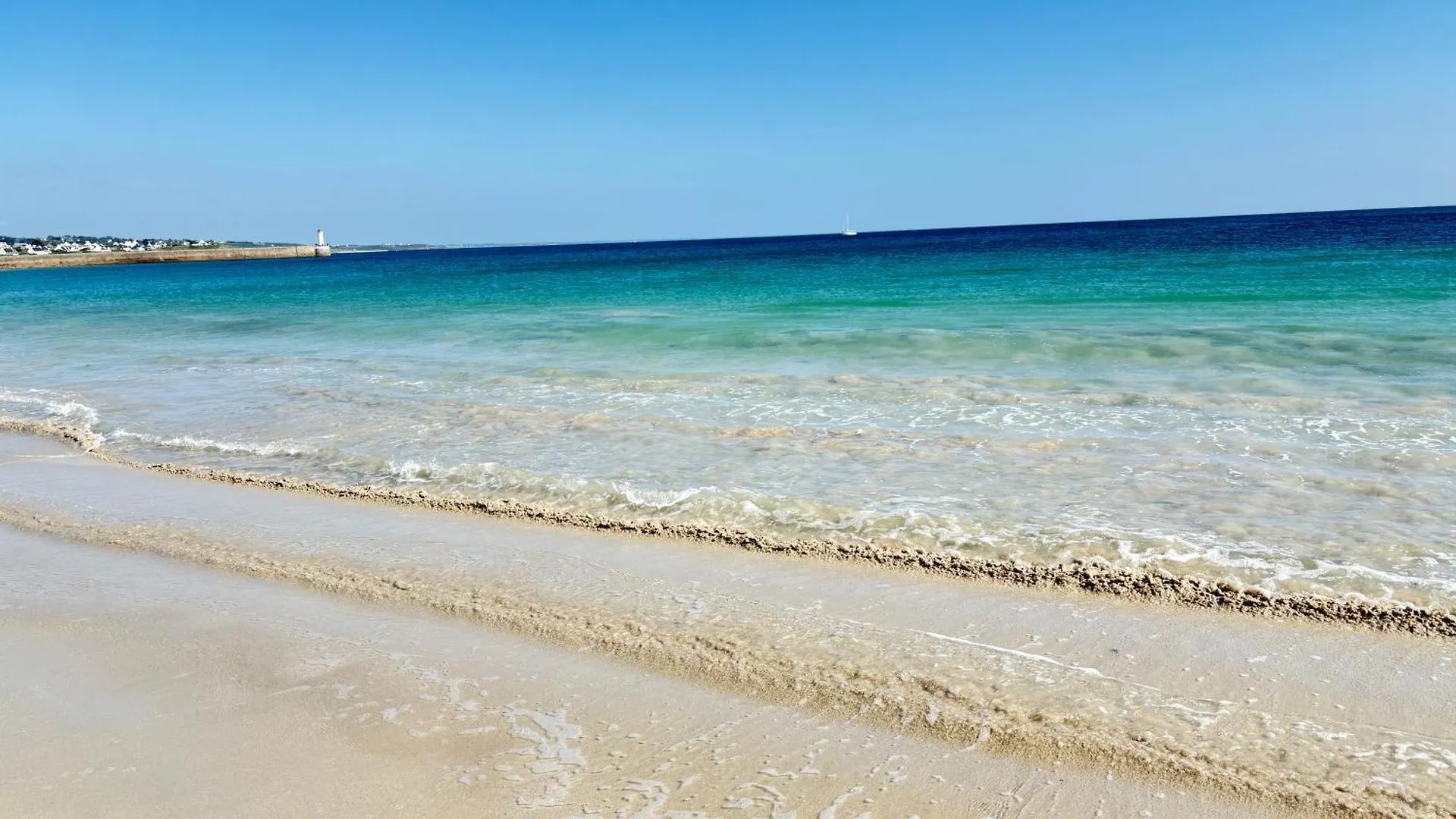 Maison Vue Mer Pres Avec Spa Pres Des Plages Plouhinec  Villa Plouhinec (Finistere)